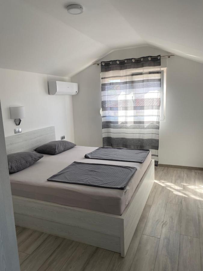 Apartments Nautica Barbat na Rabu المظهر الخارجي الصورة