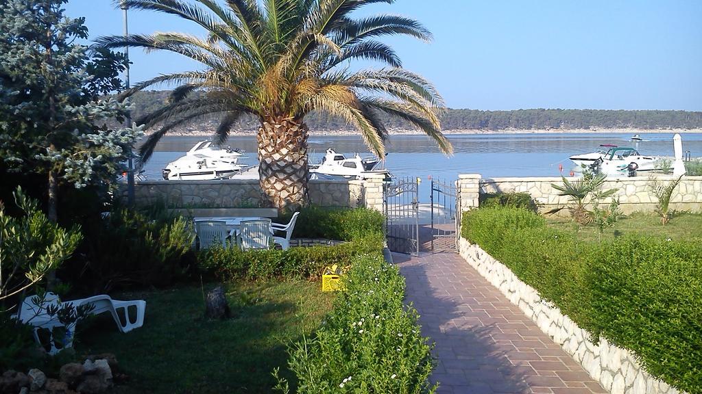 Apartments Nautica Barbat na Rabu الغرفة الصورة