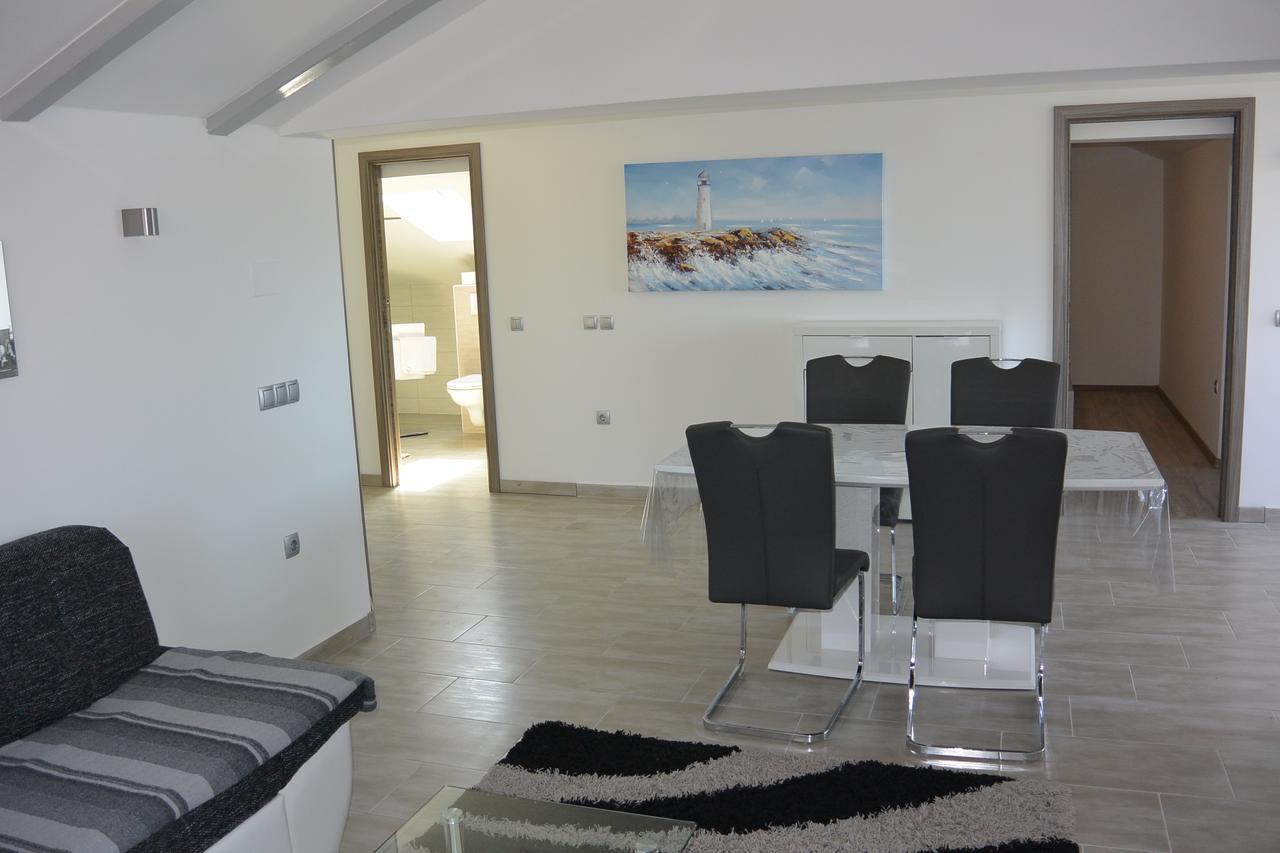 Apartments Nautica Barbat na Rabu المظهر الخارجي الصورة