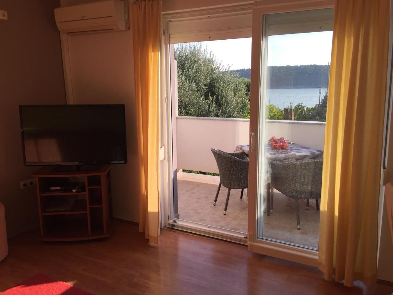 Apartments Nautica Barbat na Rabu المظهر الخارجي الصورة