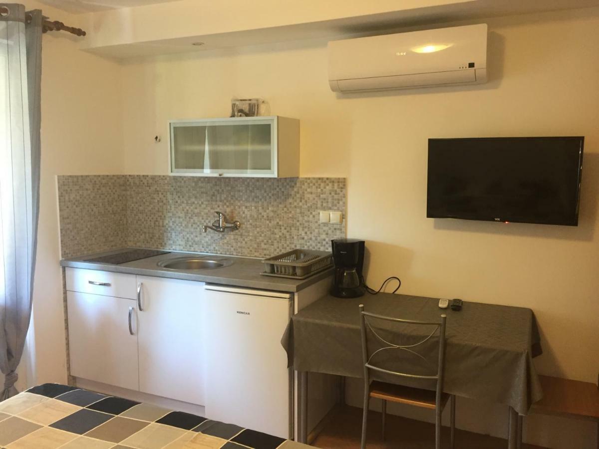Apartments Nautica Barbat na Rabu المظهر الخارجي الصورة
